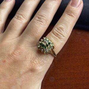 Elegant Gold and Green Cluster Ring
